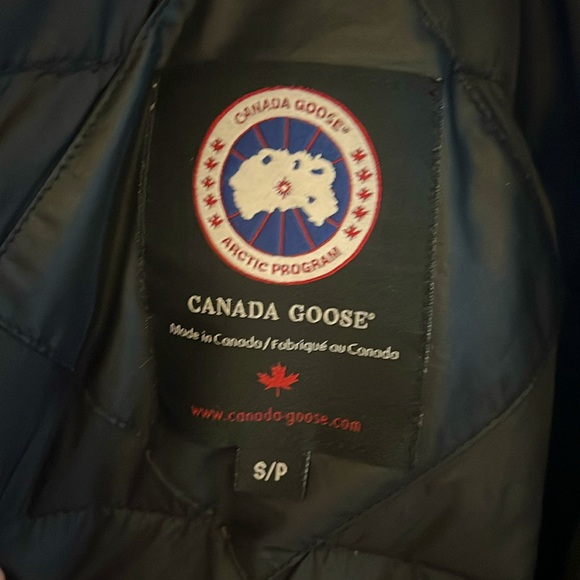 Canada Goose winter jacket. Super warm, very feminine fit, can tighten waist. - Picture 2 of 5